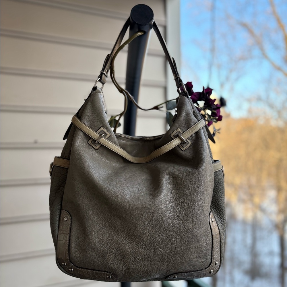 RARE Coach Pinnacle Allie Hobo | 18665 | Pinnacle Collection | 2 Hangtags | EUC - Picture 2 of 16